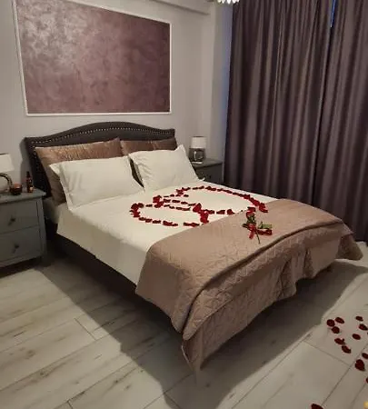 Apartament Luxury Green Beach شقة